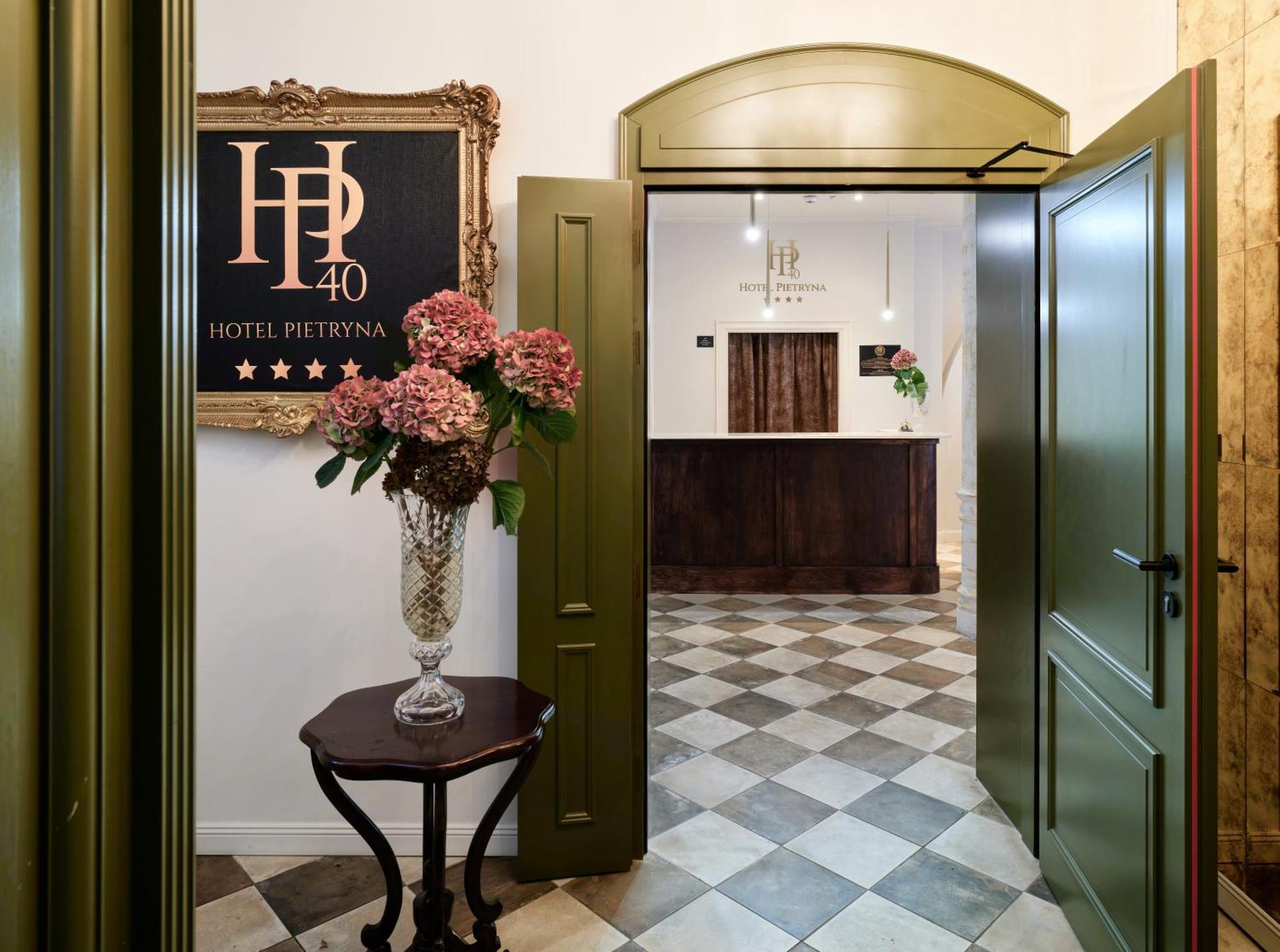 Hotel Pietryna Lodz  Exterior photo